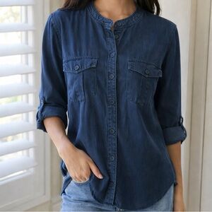 a.n.a A New Approach Soft Denim Button-Down Shirt - M - Like New!